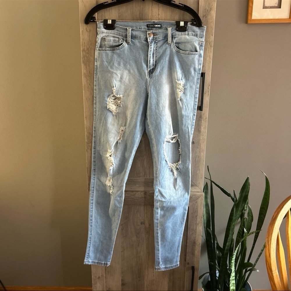 Fashion Nova Blue Women's Jeans size 9